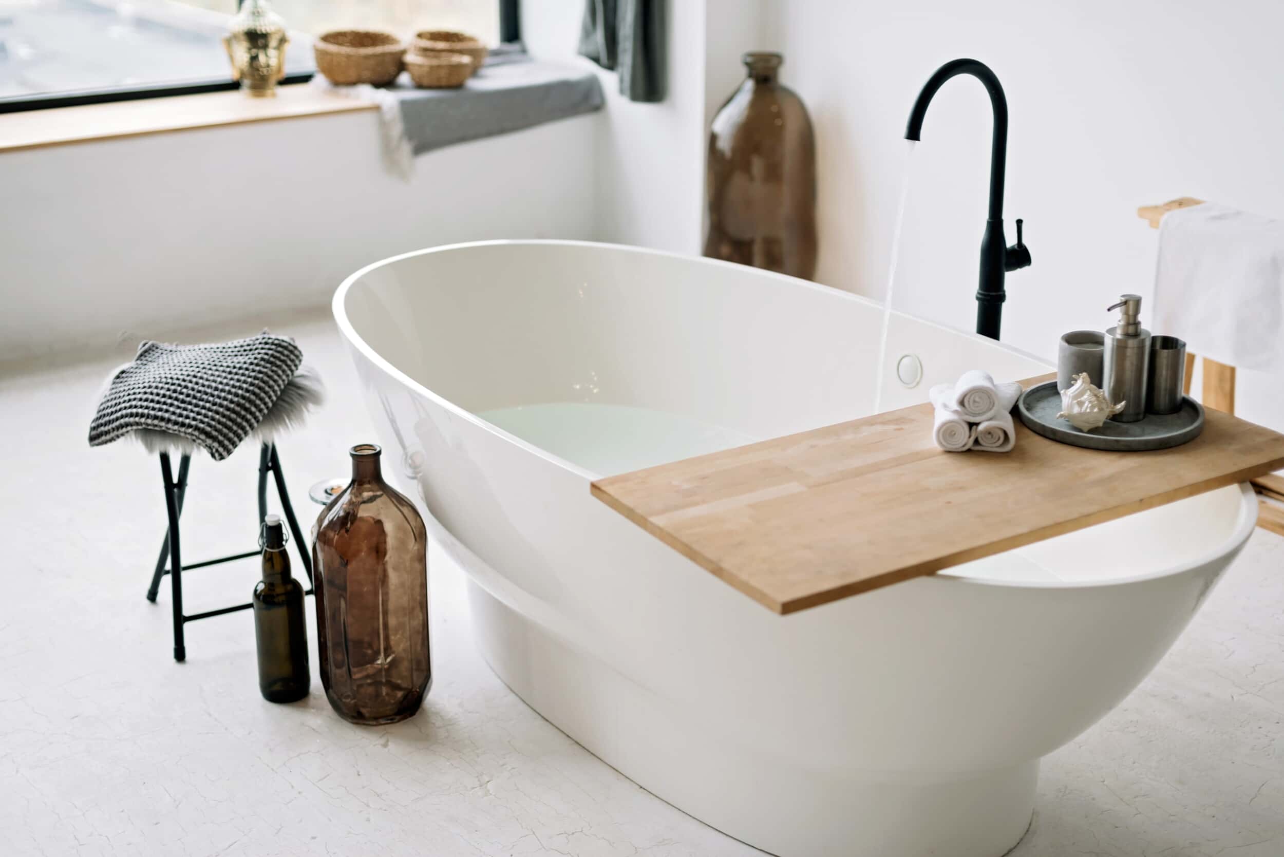 Bathtub reglazing service in Anaheim CA